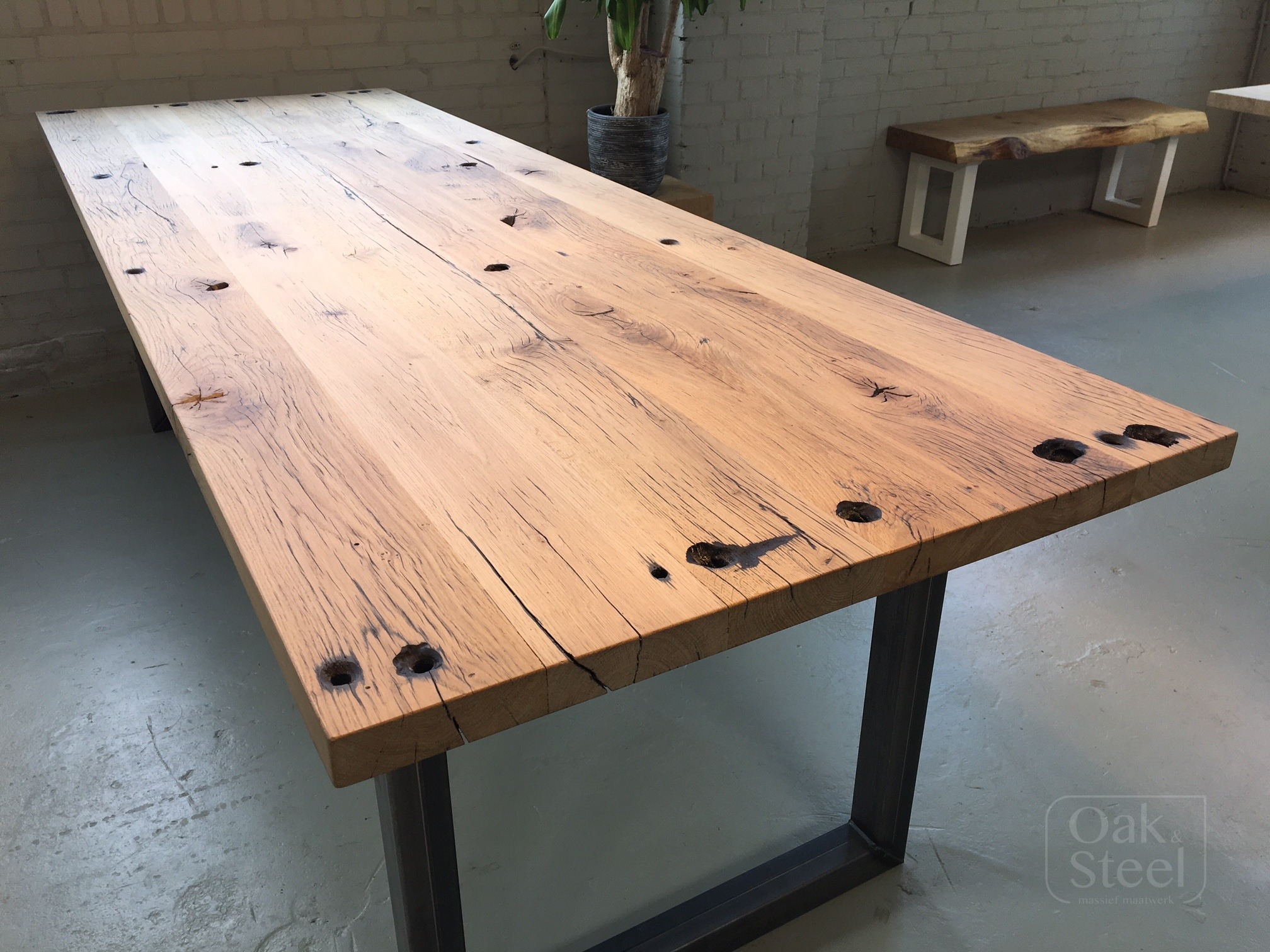 Staan voor stof in de ogen gooien verdwijnen Industriële tafel Eiken Wagonplanken - Oak & Steel