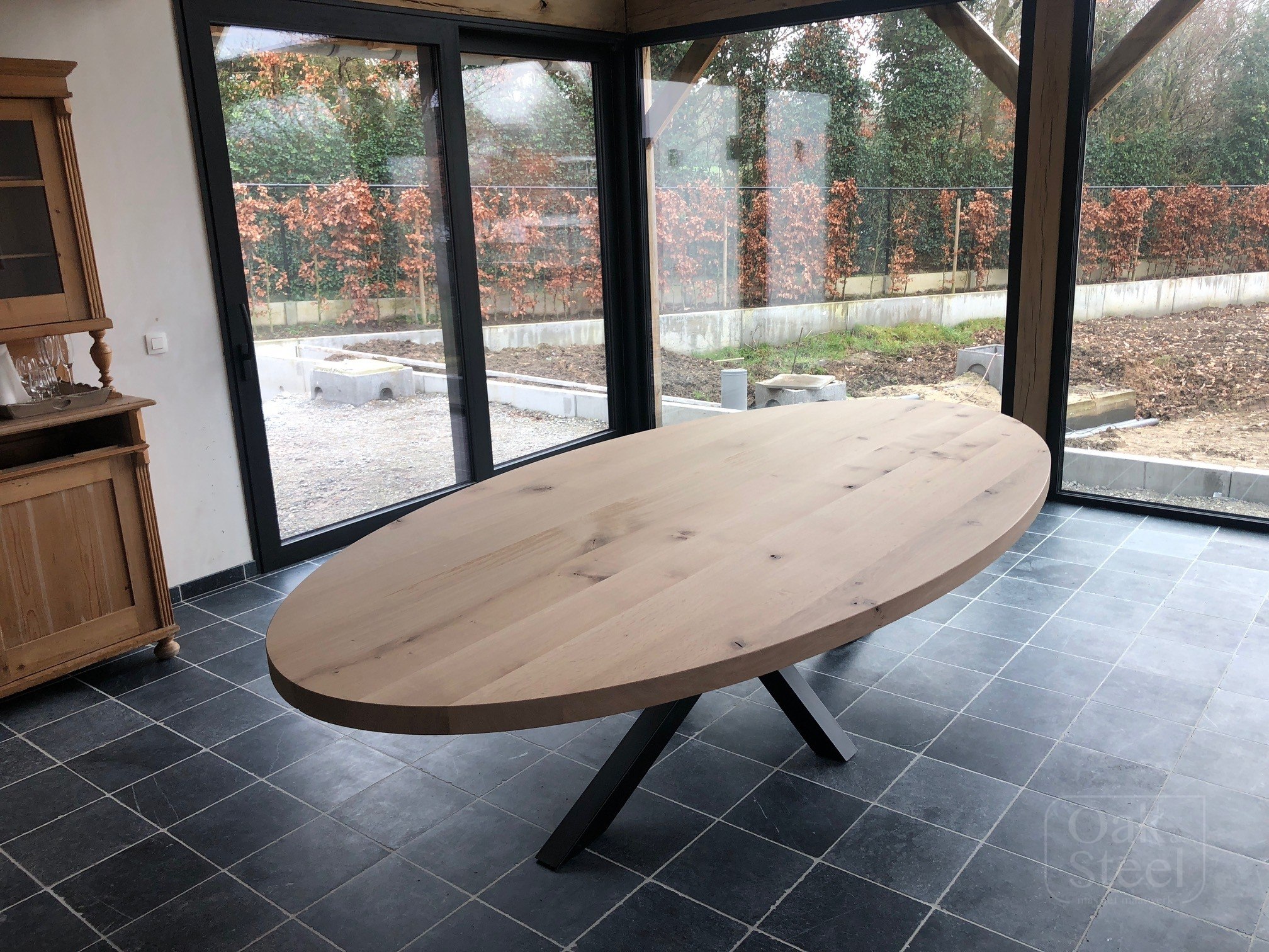 Bloedbad Wizard omverwerping Ovale eettafel - Oak & Steel